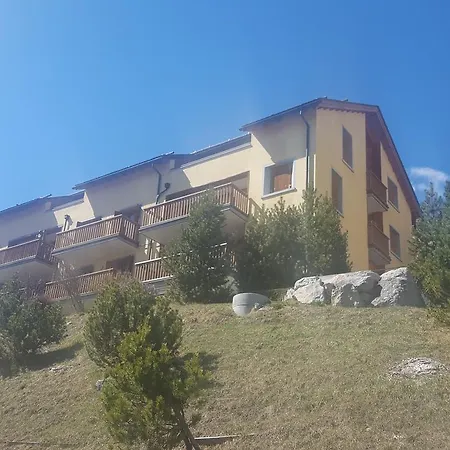 Relaxing Confortable Studio, Heated Garage, Skiroom Samedan