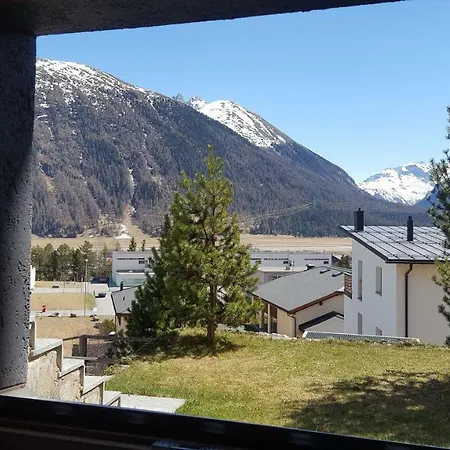 Relaxing Confortable Studio, Heated Garage, Skiroom Samedan